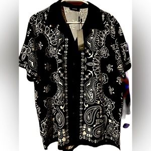 NWT! AMIRI PAISLEY 100% BUTTON UP. Men’s size Large